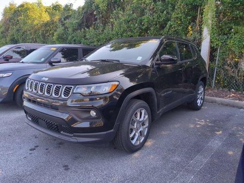 2024 Jeep Compass Latitude Lux