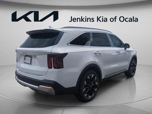 Glacial White Pearl 2026 Kia Sorento SX