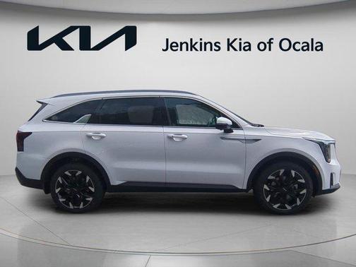 Glacial White Pearl 2026 Kia Sorento SX