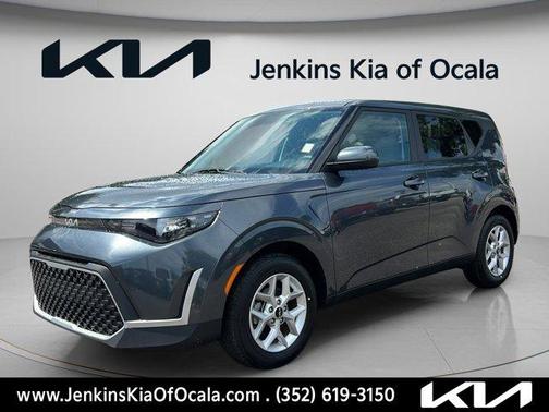 Gravity Gray 2025 Kia Soul LX
