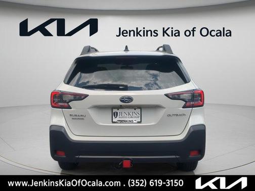 Crystal White Pearl 2024 Subaru Outback Premium