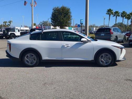2025 Kia K4 LX