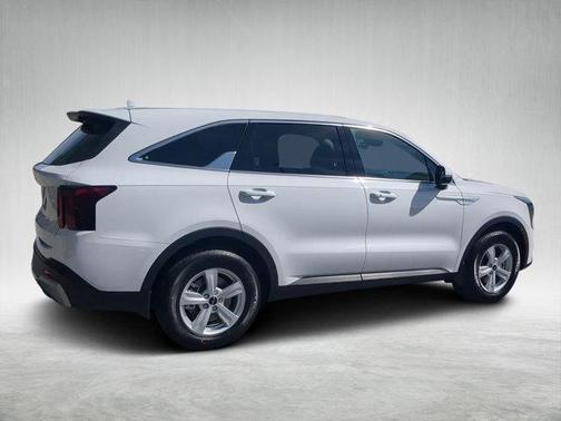 2025 Kia Sorento LX
