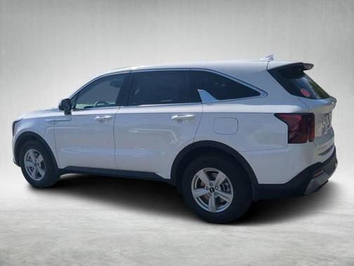 2025 Kia Sorento LX