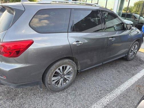 Gun Metallic 2020 Nissan Pathfinder SV