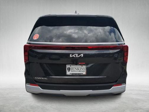 2025 Kia Carnival LXS