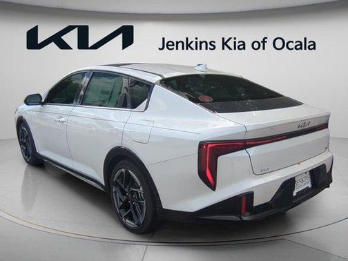 Snow White Pearl 2026 Kia K4 GT-LINE