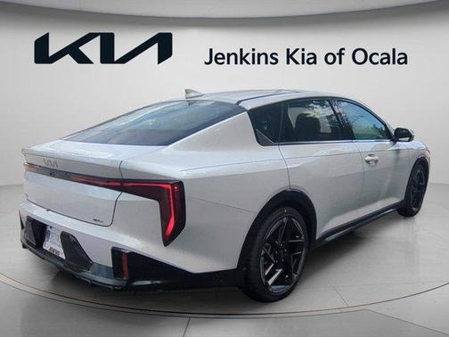 Snow White Pearl 2026 Kia K4 GT-LINE