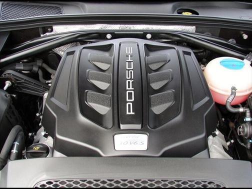 2016 Porsche Macan S