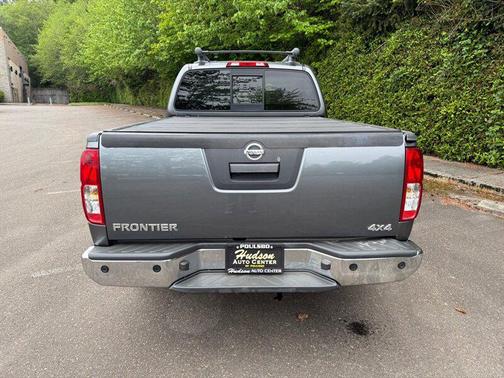 Gun Metallic 2016 Nissan Frontier SL
