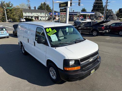 Summit White 2004 Chevrolet Express 2500 Base