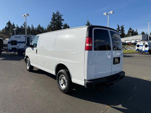 Summit White 2004 Chevrolet Express 2500 Base