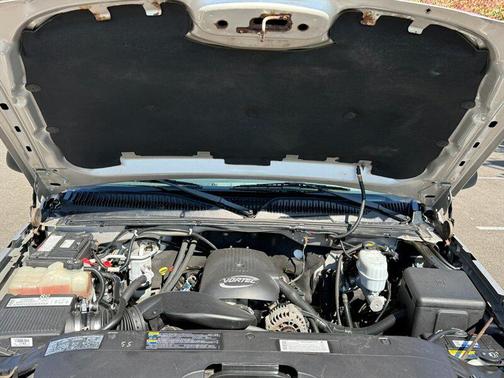 2004 Chevrolet Silverado 3500 LS Crew Cab