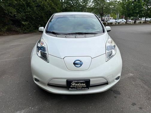 Glacier White 2013 Nissan Leaf SL