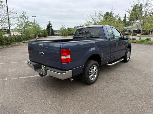True Blue Clearcoat Metallic/Silver Clearcoat Metallic 2006 Ford F-150 XLT