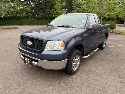 True Blue Clearcoat Metallic/Silver Clearcoat Metallic 2006 Ford F-150 XLT