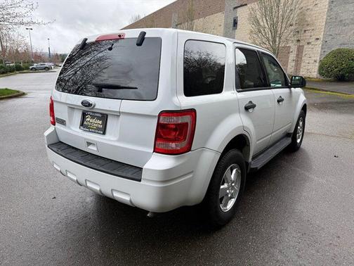 2010 Ford Escape XLS