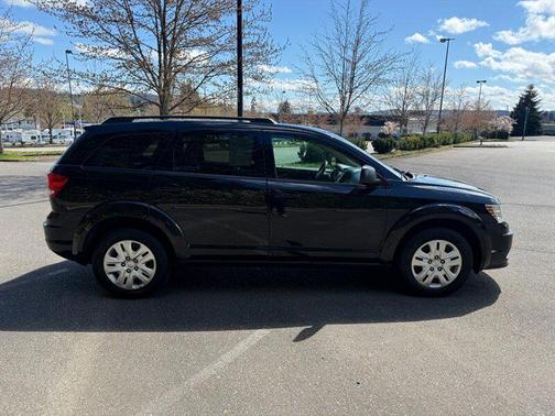 Pitch Black Clear Coat 2018 Dodge Journey SE