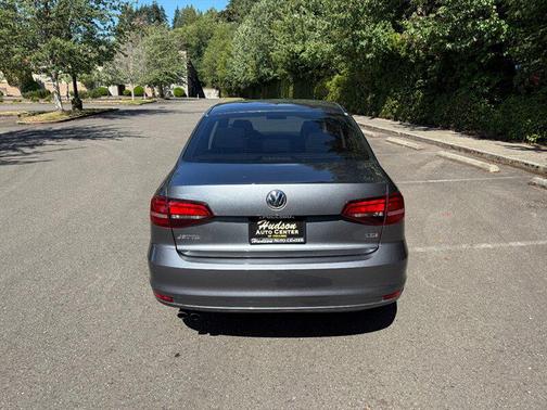 Platinum Gray Metallic 2016 Volkswagen Jetta 1.4T S