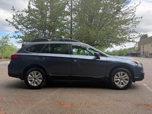 Lapis Blue Pearl 2017 Subaru Outback 2.5i Premium