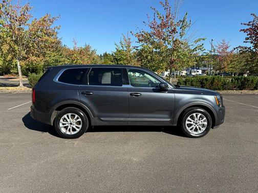 2022 Kia Telluride LX