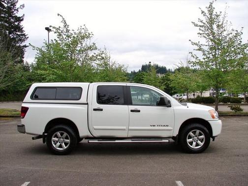 2015 Nissan Titan SV