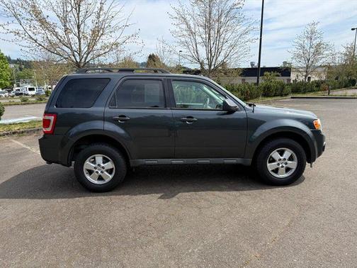 Sterling Gray Clearcoat Metallic 2009 Ford Escape XLT