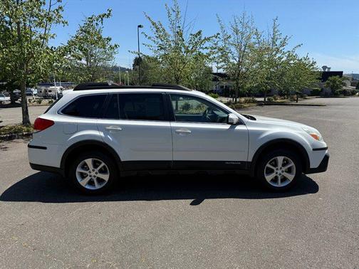 Satin White Pearl 2014 Subaru Outback 3.6R Limited