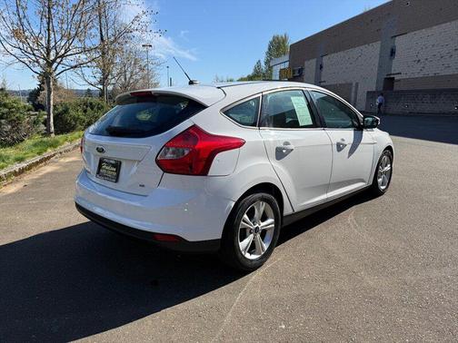 Oxford White 2014 Ford Focus SE