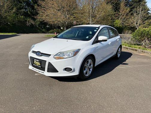 Oxford White 2014 Ford Focus SE