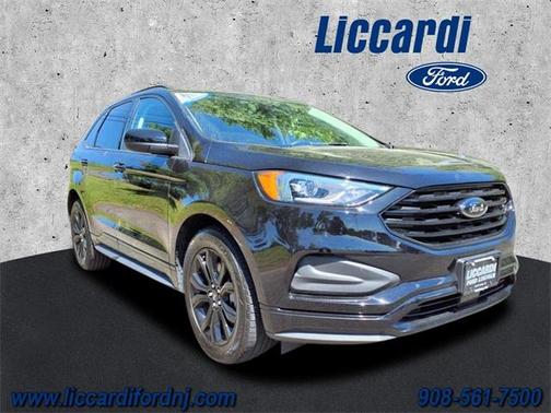 2022 Ford Edge SE