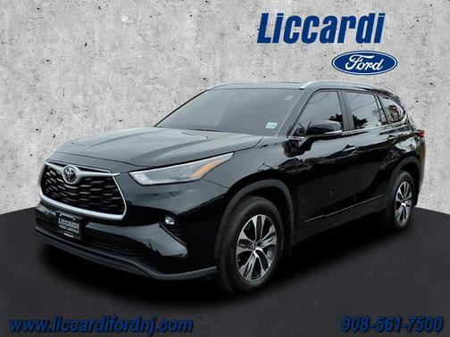 2023 Toyota Highlander XLE