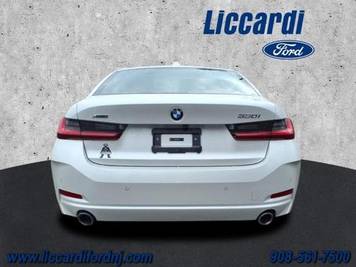 2024 BMW 330 i xDrive