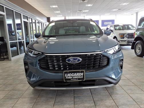 2024 Ford Escape PHEV SE