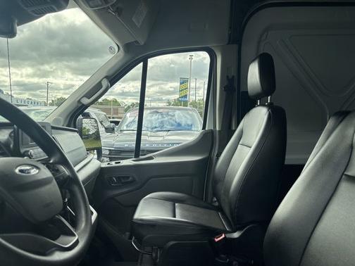 OXFORD WHITE 2024 Ford Transit-250 148 WB MEDIUM ROOF CARGO