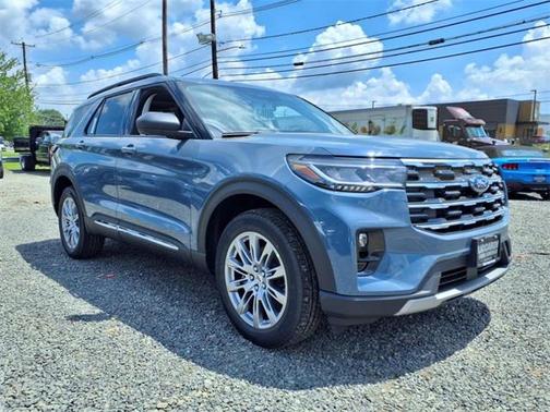 2025 Ford Explorer Active