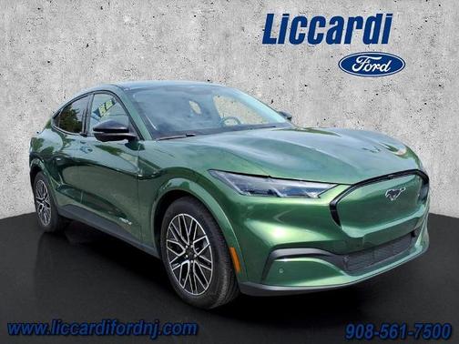 ERUPTION GREEN METALLIC 2025 Ford Mustang Mach-E PREMIUM