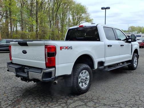 OXFORD WHITE 2023 Ford F-250 XLT