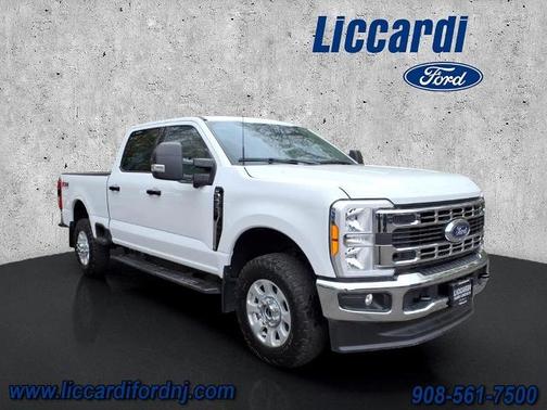 OXFORD WHITE 2023 Ford F-250 XLT