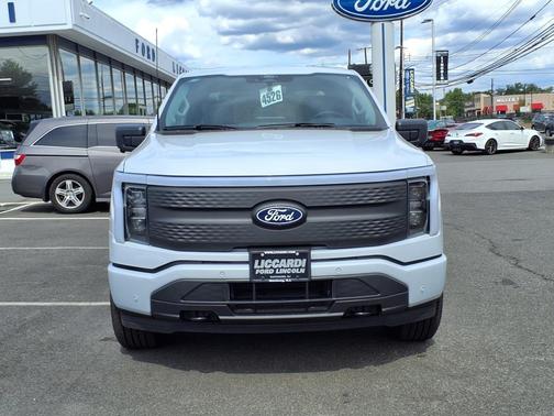 2025 Ford F-150 Lightning Flash