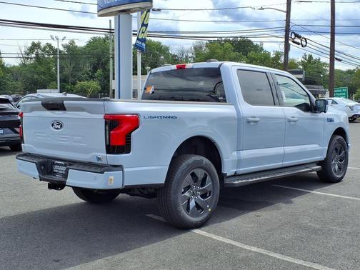 2025 Ford F-150 Lightning Flash