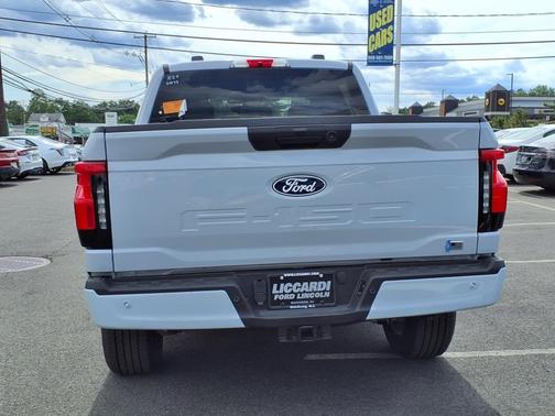 2025 Ford F-150 Lightning Flash