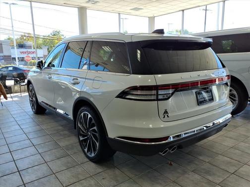 2025 Lincoln Aviator Reserve AWD