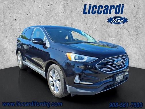AGATE BLACK METALLIC 2019 Ford Edge TITANIUM
