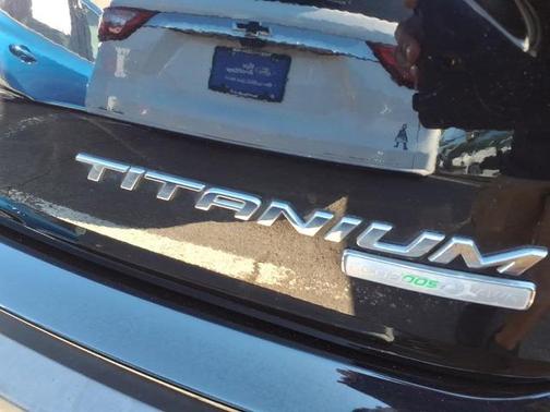 AGATE BLACK METALLIC 2019 Ford Edge TITANIUM