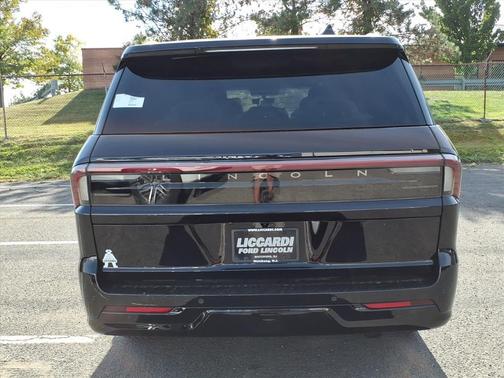2025 Lincoln Navigator Reserve