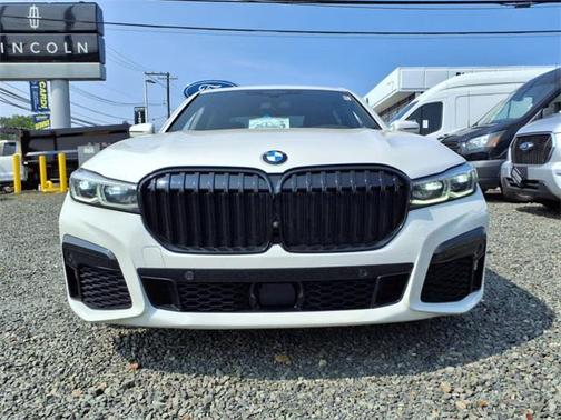 2022 BMW 750 i xDrive