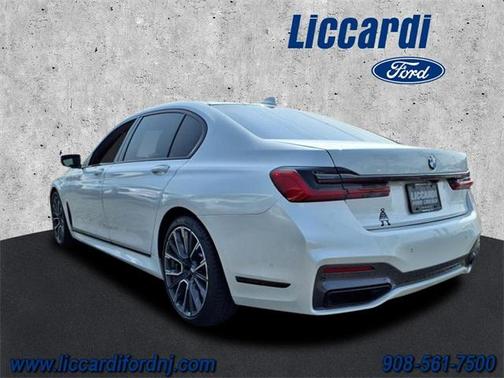 2022 BMW 750 i xDrive