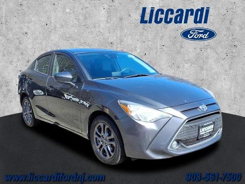 Black 2019 Toyota Yaris Sedan L