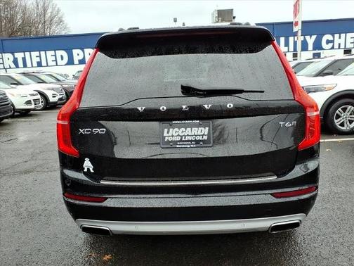 Onyx Black Metallic 2017 Volvo XC90 T6 MOMENTUM